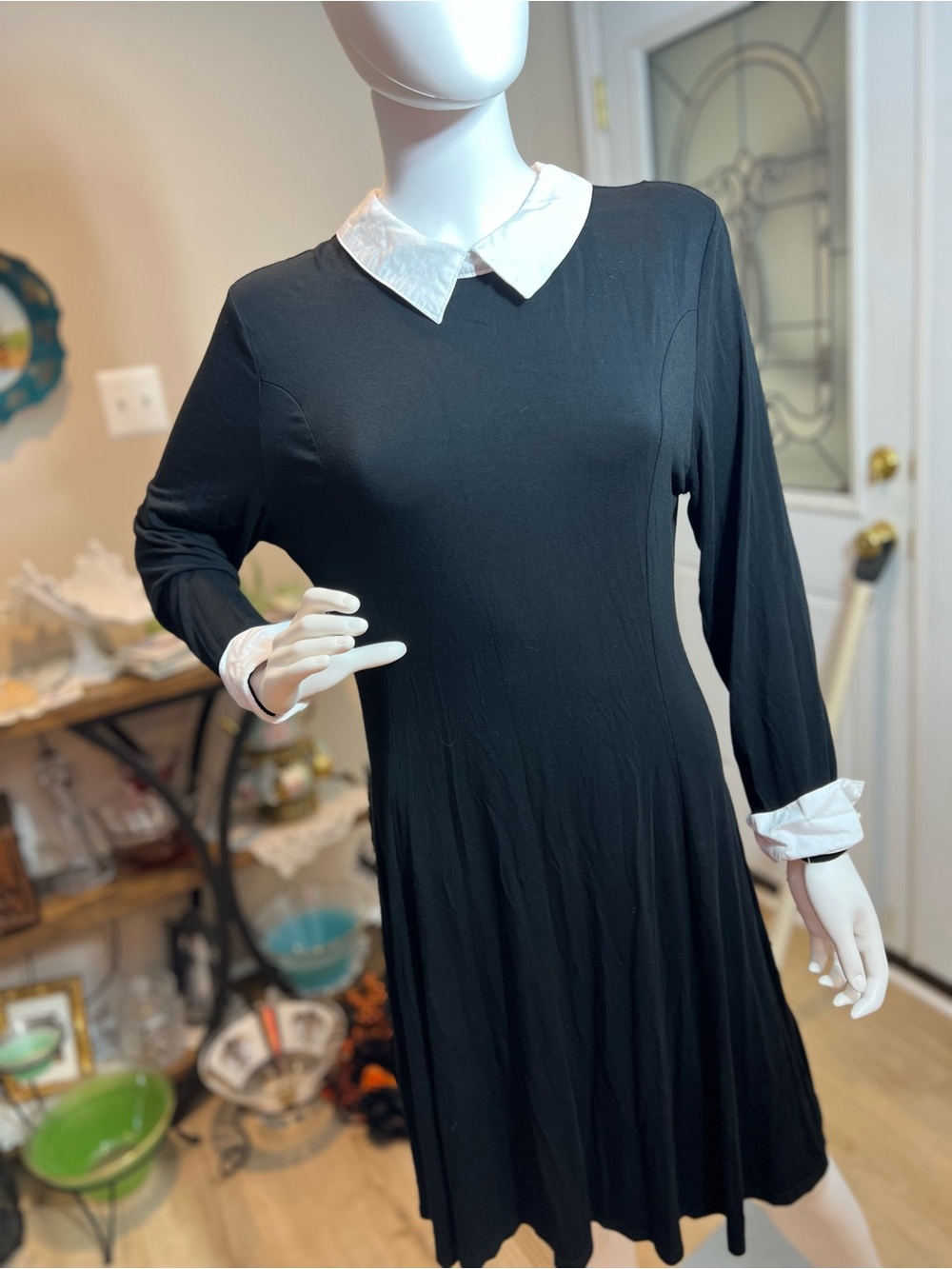 Classic Black Long-Sleeve Dress with White Collar
